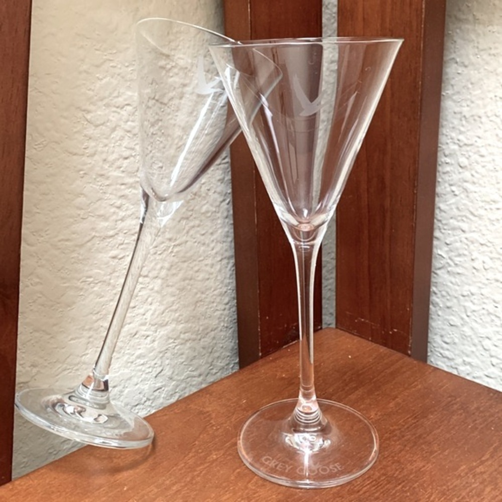🔹Grey Goose Limited Edition Crystal Martini Glasses Set of 2 Glasses..